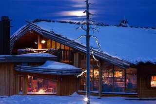 Отель Hotel Ylläshumina Экясломполо-1